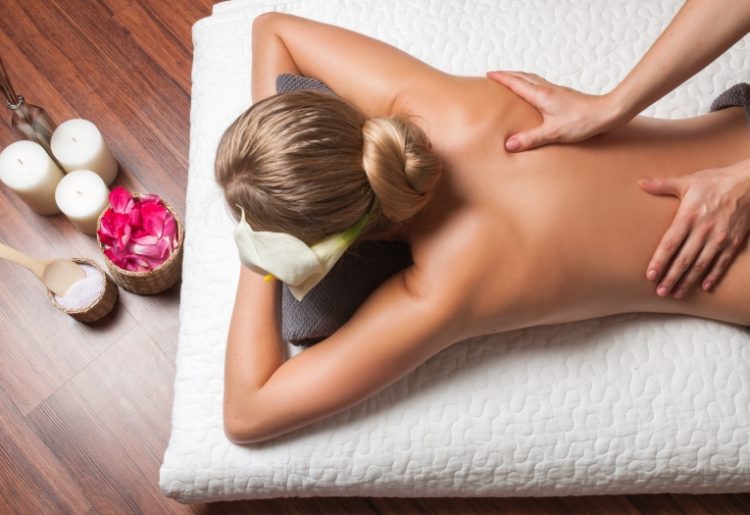 Découvrez le massage suédois : une technique relaxante et revigorante