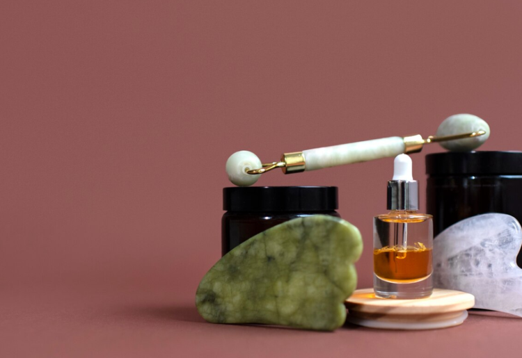Cosmétiques de luxe vs de pharmacie : qu&rsquo;est-ce qui justifie la différence de prix ?