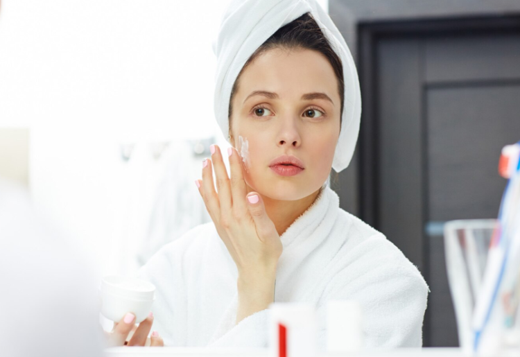 Comment protéger sa peau sujette aux rougeurs du froid et des changements de température.